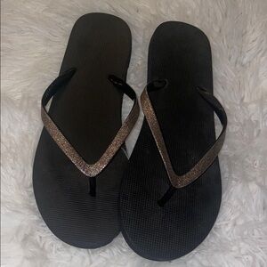 Old Navy Black Sandals with Minimalist Design